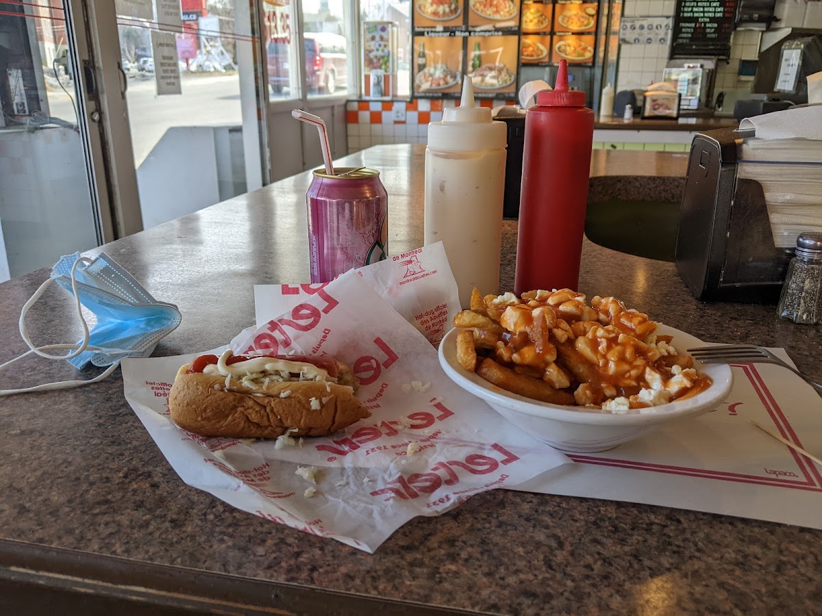 Pavillon Du Hot-Dog-10